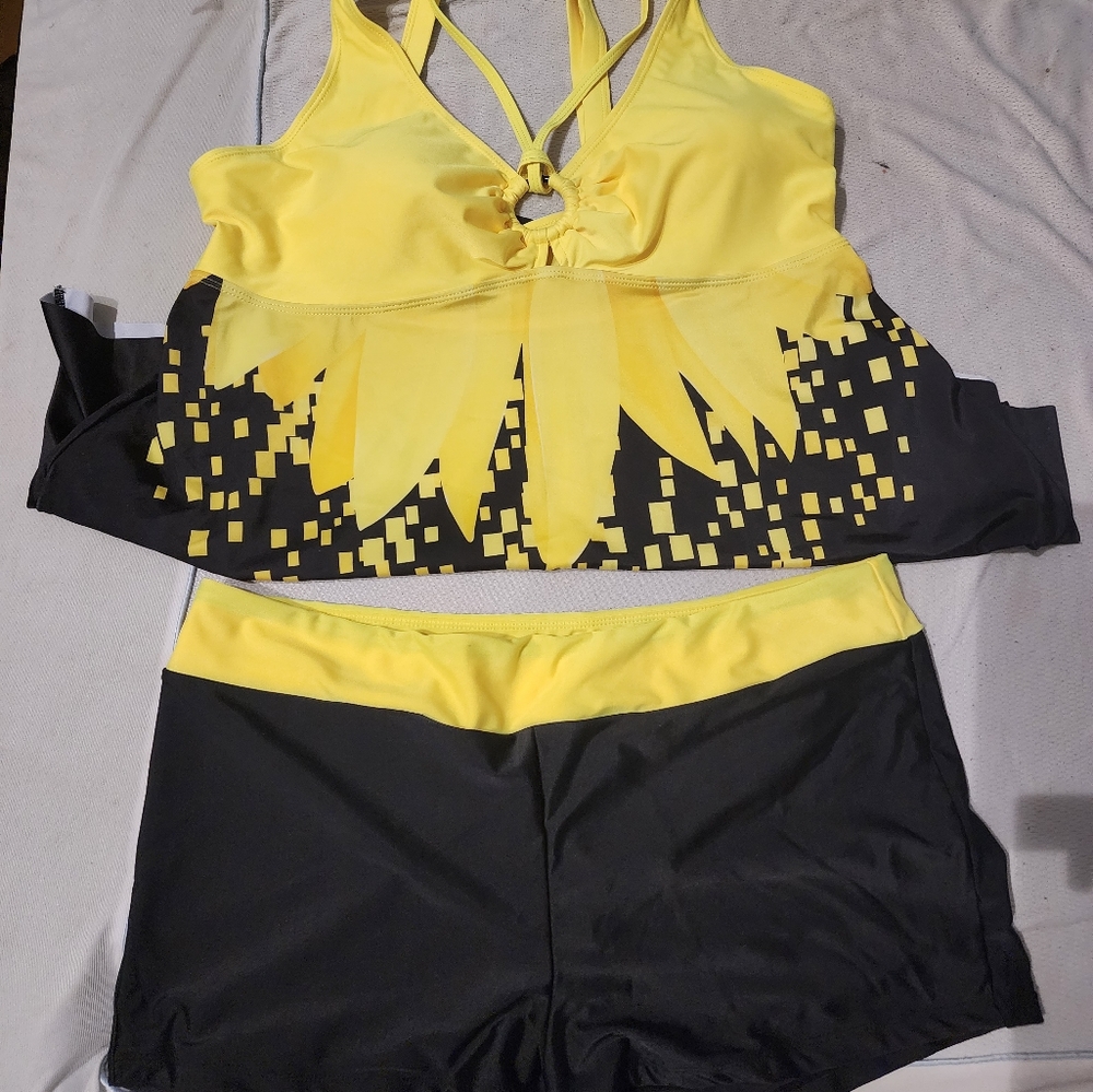 Sunflower 2 piece Swimsuit Tankini with shorts 1X - Picture 3 of 4